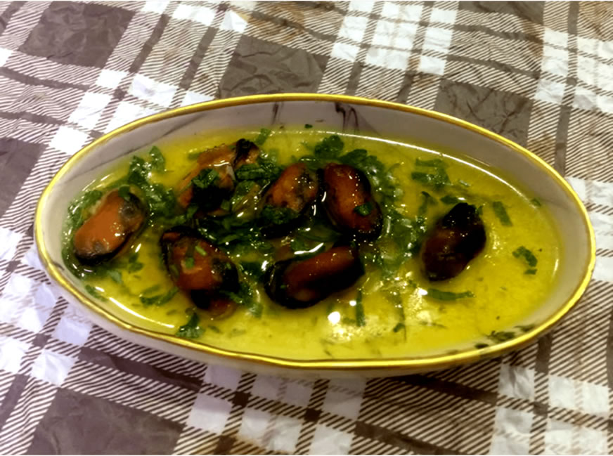 Sarımsak soslu midye