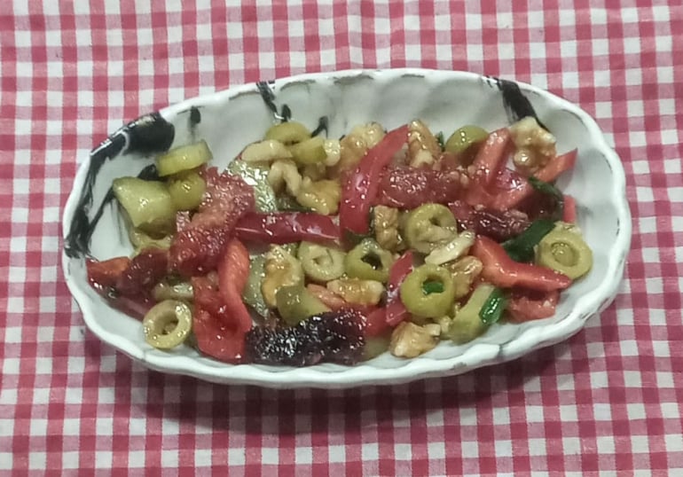 Toptan zeytin salatası